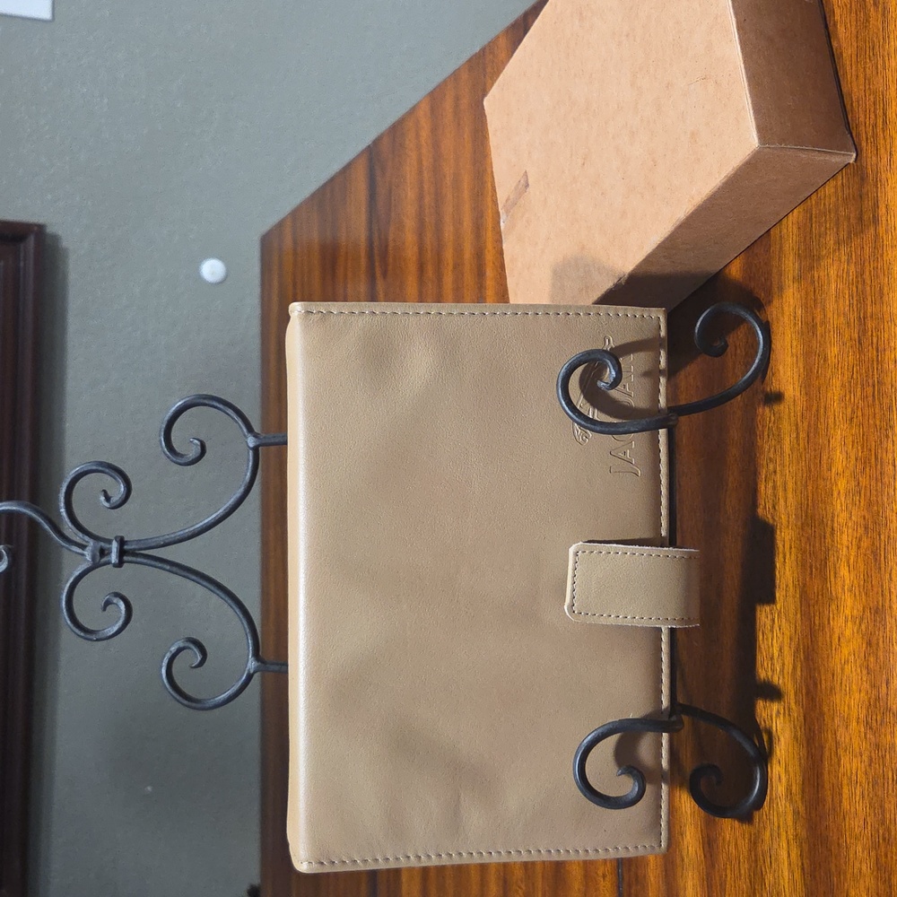 Vintage 90's Jaquar Owner Manual Portfolio Buckskin Leather Case